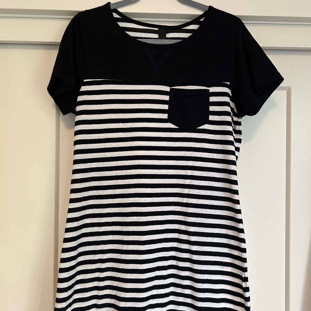 Medium Factorie black and white stripe T-shirt dress